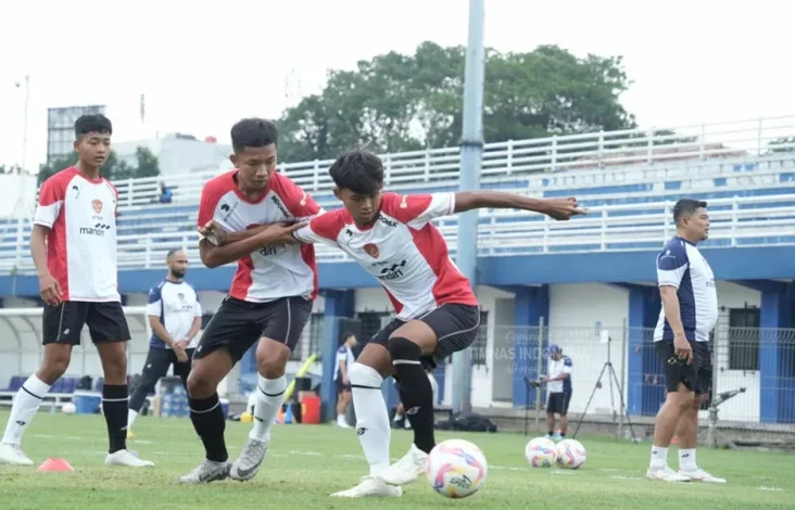 Erick Thohir Pasang Target Tinggi: Timnas U-17 Wajib Melewati Piala Bumi 2025!