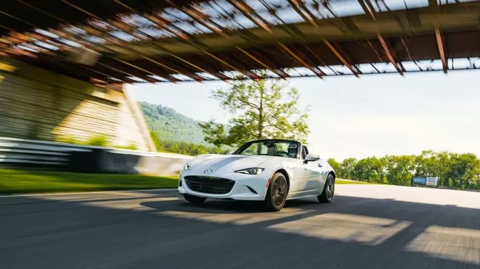 Mazda Bergeser ke Pasar Premium, Nasib Miata di dalam pada Ujung Tanduk?