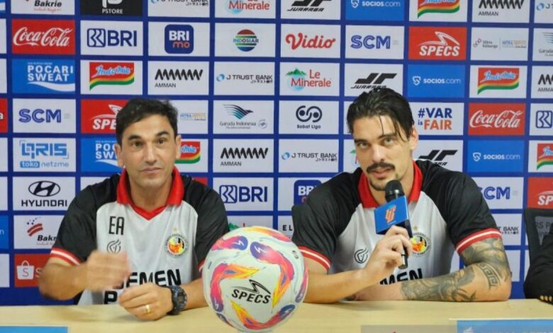 Pembimbing Carlos Almeida tidak membebani para pemain Semen Padang