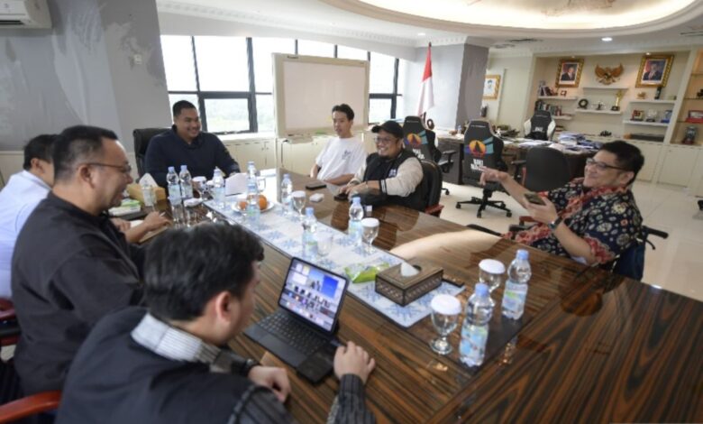 Menpora membantu pengembangan lapangan bisnis esport pada tanah air