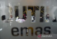 Emas Antam pada Kamis anjlok Rp20.000 berubah jadi Rp1,866 jt per gram